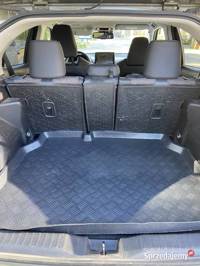 Toyota Yaris Cross 44 Executive Hubryda 2022r 1 klimatyzacja Niechorze