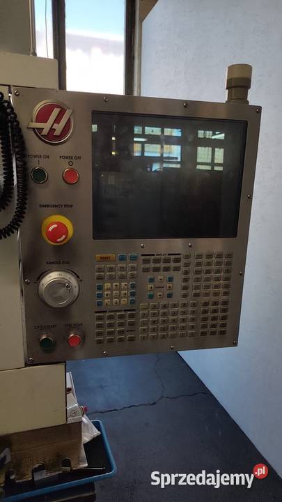HAAS UMC 750 2014 5osiowe uniwersalne centrum Warszawa