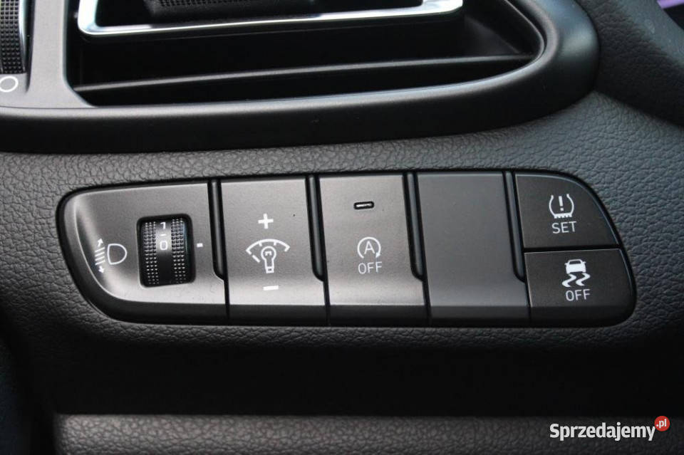 HYUNDAI i30 2024r Grzane fotele i kierow Kamera manualna Gdańsk