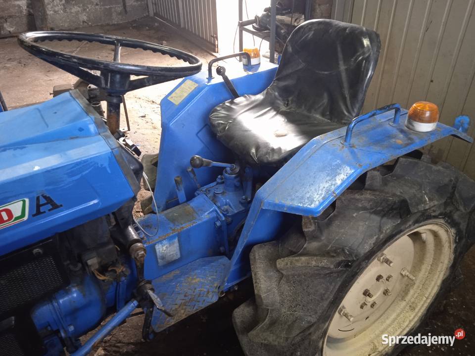 Traktorek 4x4 Mitsubishi d1500 Sękowa sprzedam