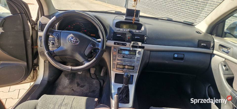 Avensis hatchback D4D Toyota 100KM Katowice