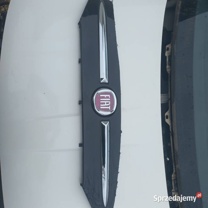 Sprzedam chrom z logo fiat osobowe Radomsko