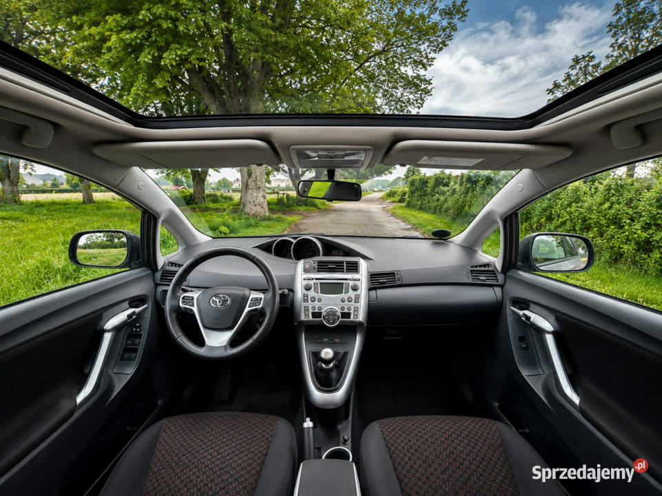 Toyota Verso wielkopolskie Sadlno