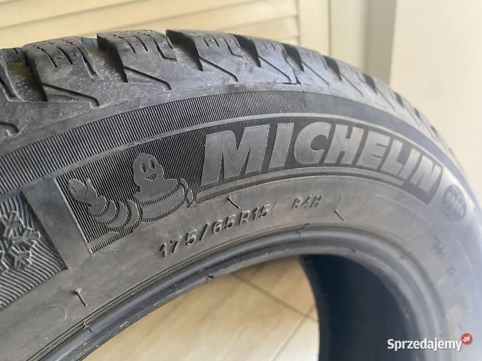 Komplet opon zimowych Michelin 17565R15 Mosina sprzedam