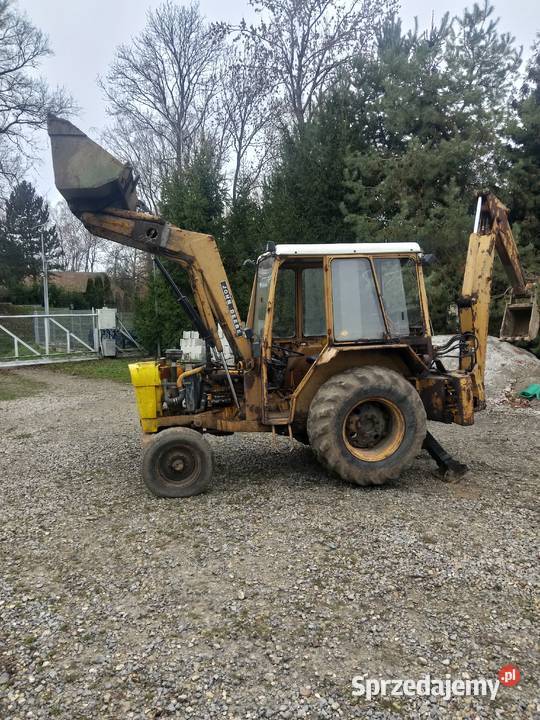 Koparko ładowarka firmy Joon Deere Koparko ładowarki Miechów