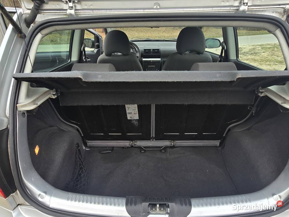 ŁADNY Volkswagen Fox 12 Benzyna Klima Grzane Rok produkcji 2009 Mińsk Mazowiecki sprzedam