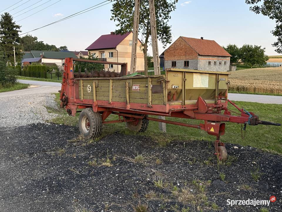 Rozrzutnik obornika Bergmann Pieczonogi