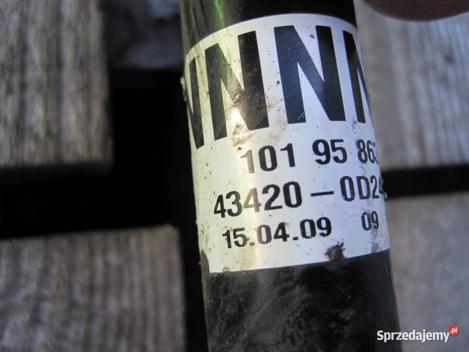 TOYOTA YARIS II LIFT 13 B 09r półoś lewa przód świętokrzyskie