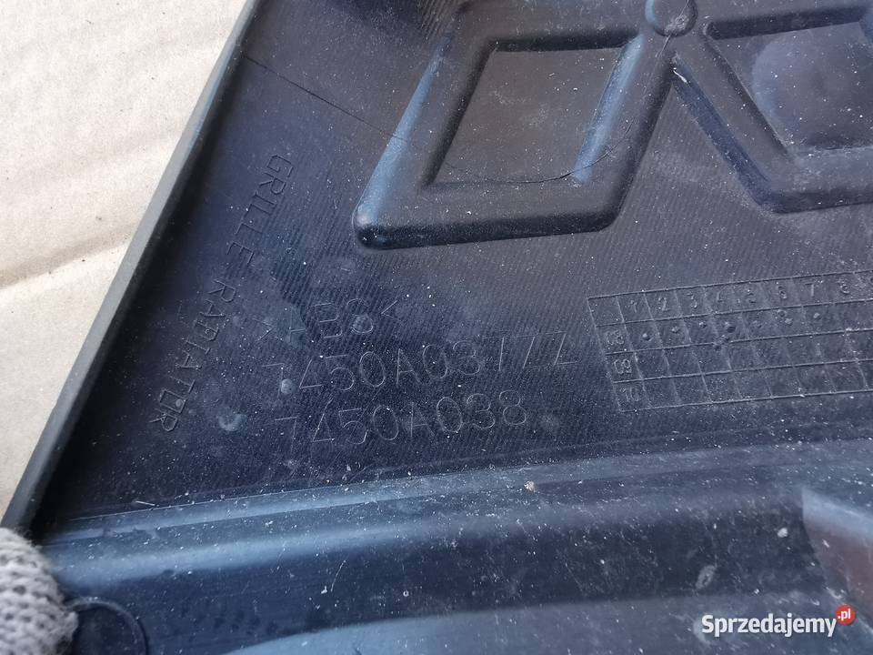 Grill atrapa chłodnicy mitsubishi Outlander 2 II Międzychód