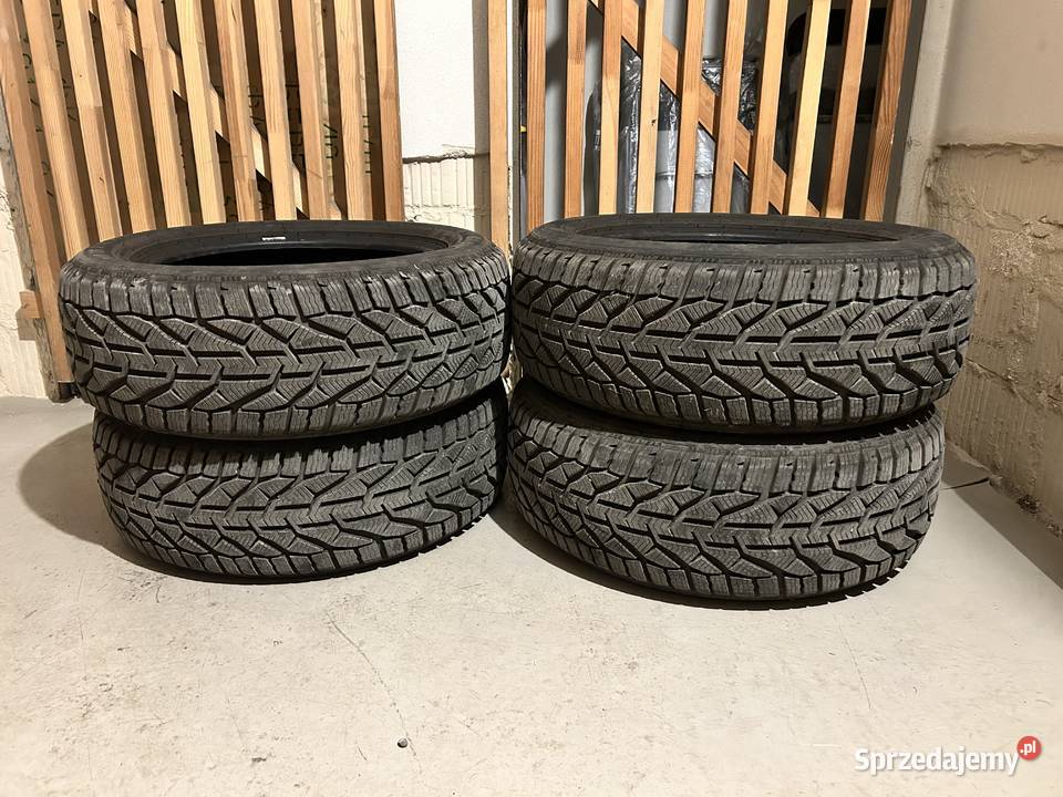 Komplet opon zimowych Kormoran Snow 21555 R16 XL małopolskie Kraków