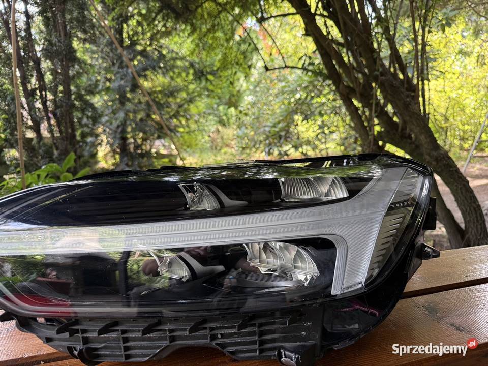 Lampa przednia Volvo xc60 wielkopolskie