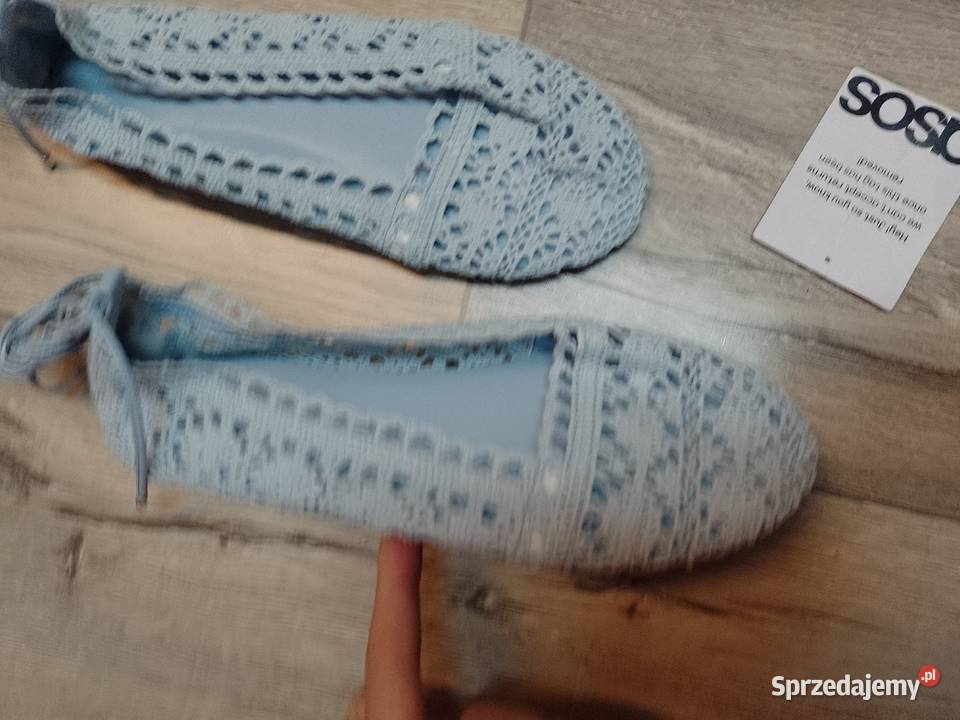 40 ASOS Niebieskie ażurowe baleriny sznurowane z niebieski