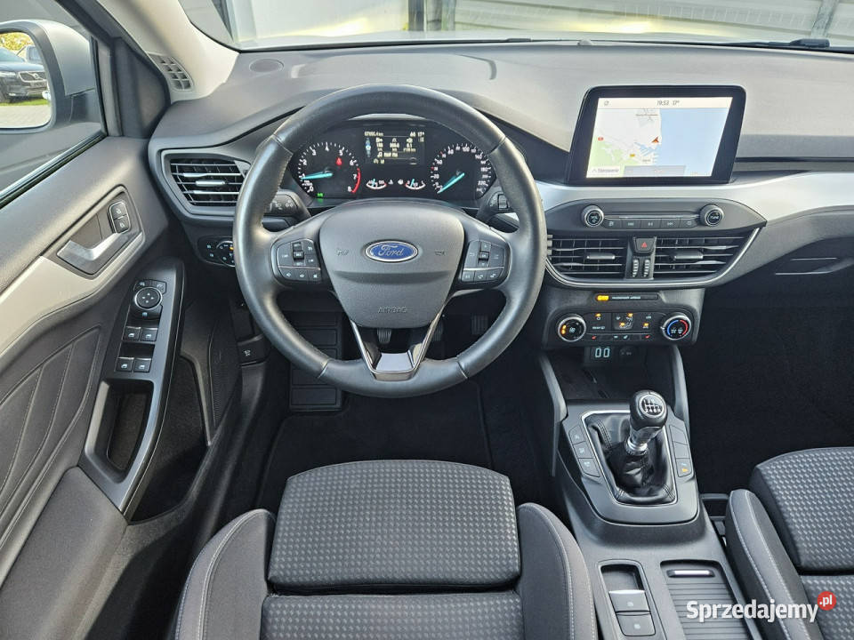 Ford Focus 10 100 niski przebieg NOWY serwis ASO 4/5