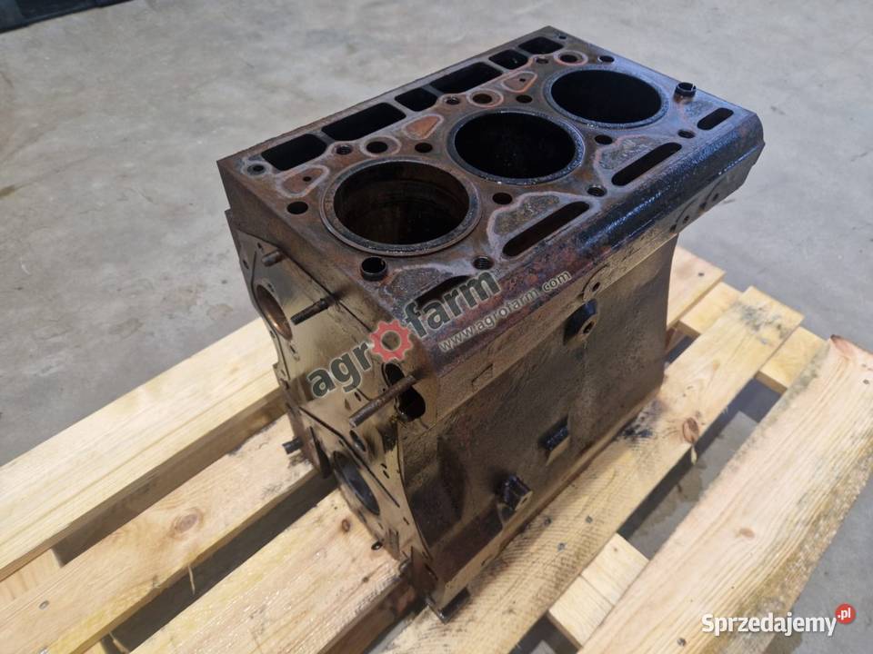 Blok silnika Case 633 533 485 385 Byków
