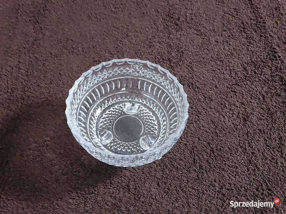 Elegancka Szklana Salaterka na Nóżkach Vintage Biłgoraj sprzedam