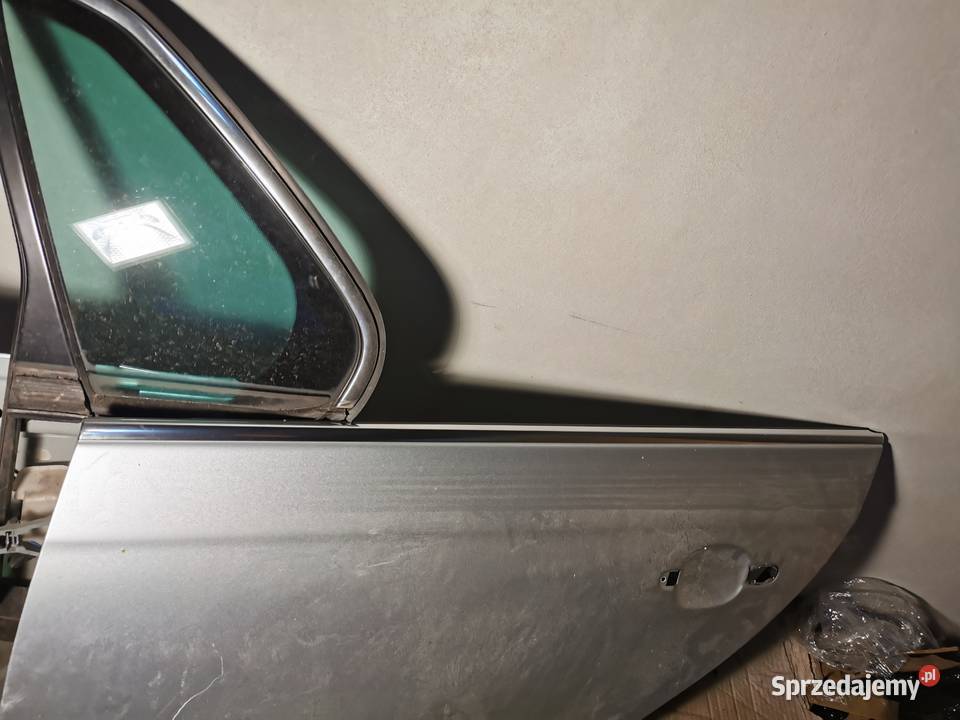 listwa drzwi tyl lewa chrom jetta 20052010 sprzedam