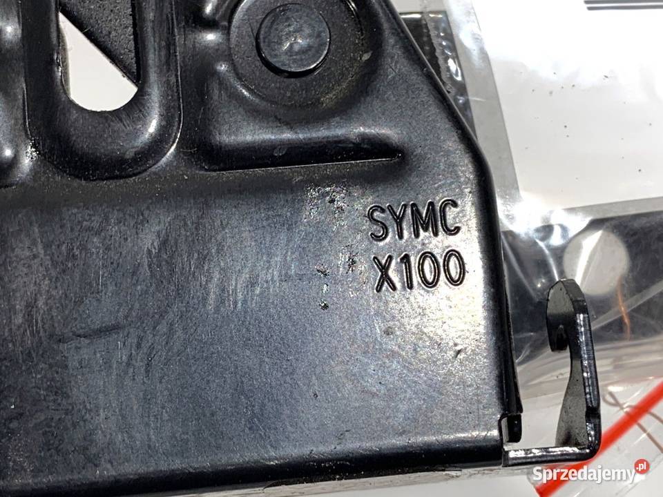 ZAMEK MASKI PRZÓD SSANGYONG TORRES Crossover