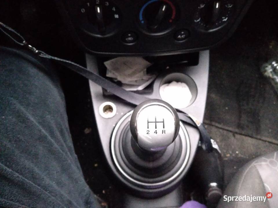 Sprzedam forda fieste 13 benzyna sprzedam