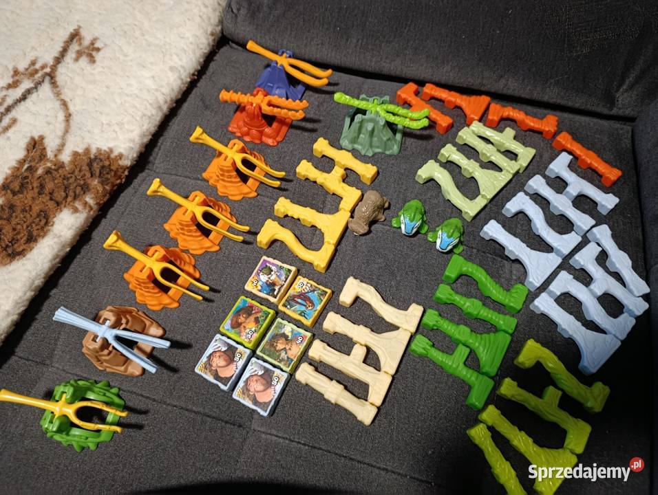 Kolekcja zabawek McDonalds 5x CROODS Tower wielkopolskie