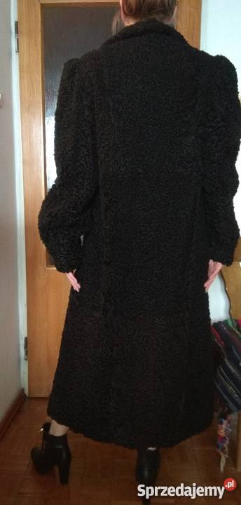 Naturalne futro czarne karakuły