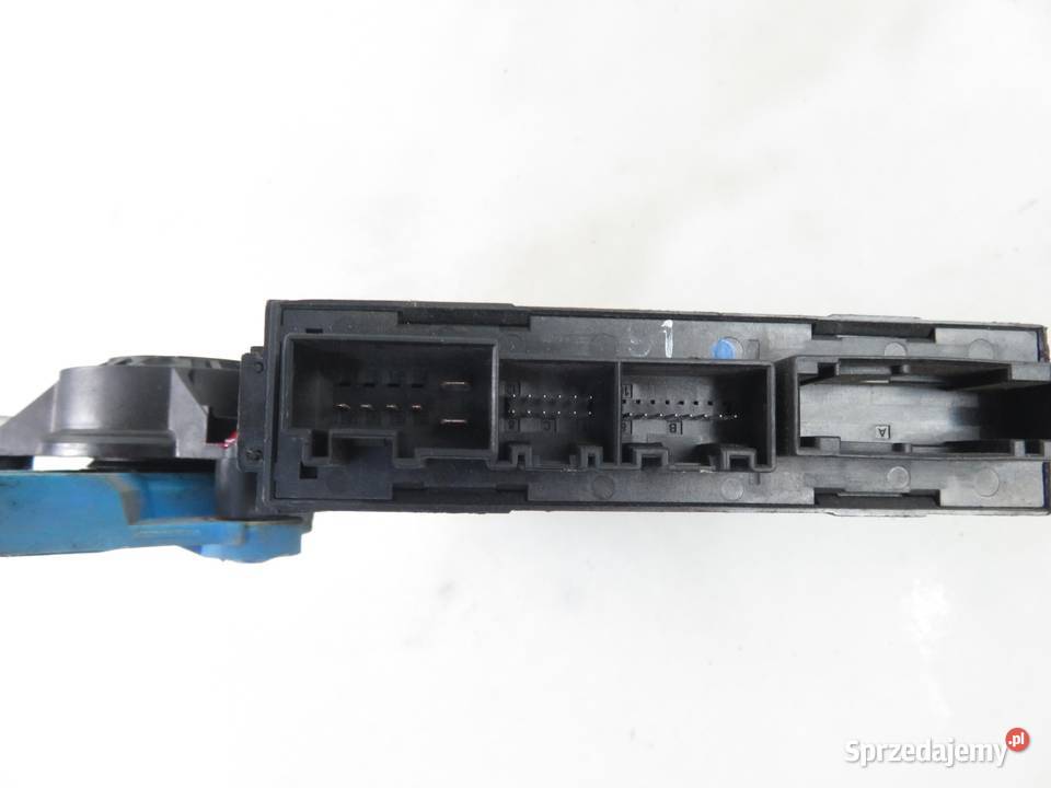 PODNOŚNIK SZYBY PRAWY TYLNY AUDI A4 B6