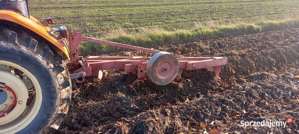 Pługi 4 skibowe AKPIL w stanie Łuków