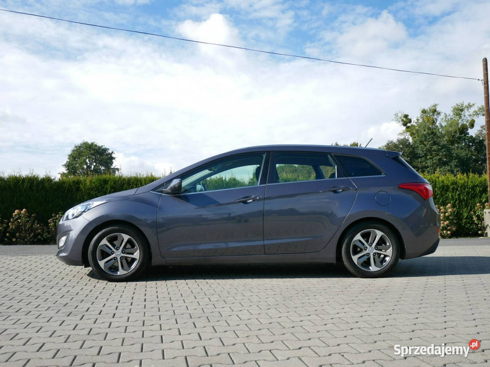 Hyundai i30 16 CRDI 110 E6 Kombi Comfort Automat gniazdo USB i30 Goczałkowice-Zdrój sprzedam