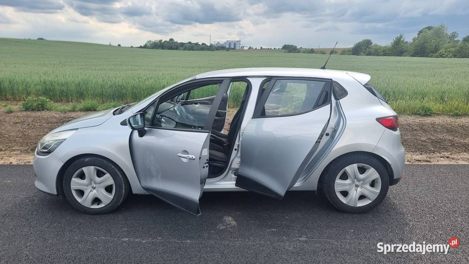 Renault Clio IV srebrny
