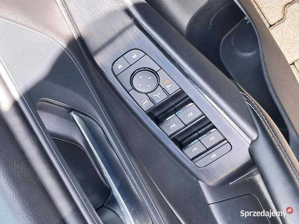 NISSAN Qashqai 2022r FV23 LED Kamera Cofania