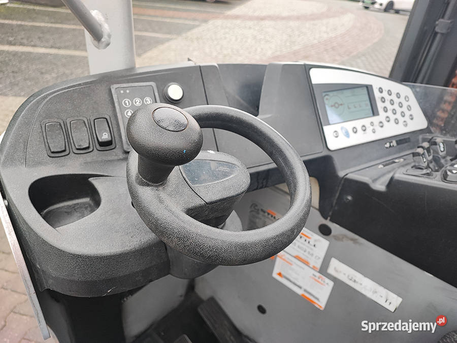 Wózek widłowy elektryczny reach truck Still Kęty