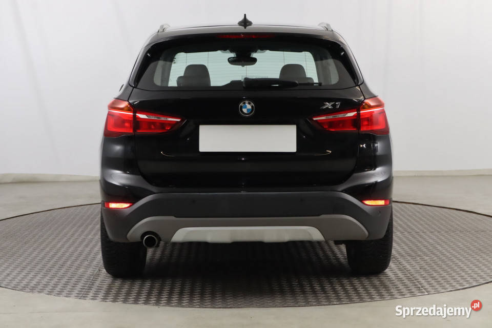 BMW X1 sDrive18d bluetooth