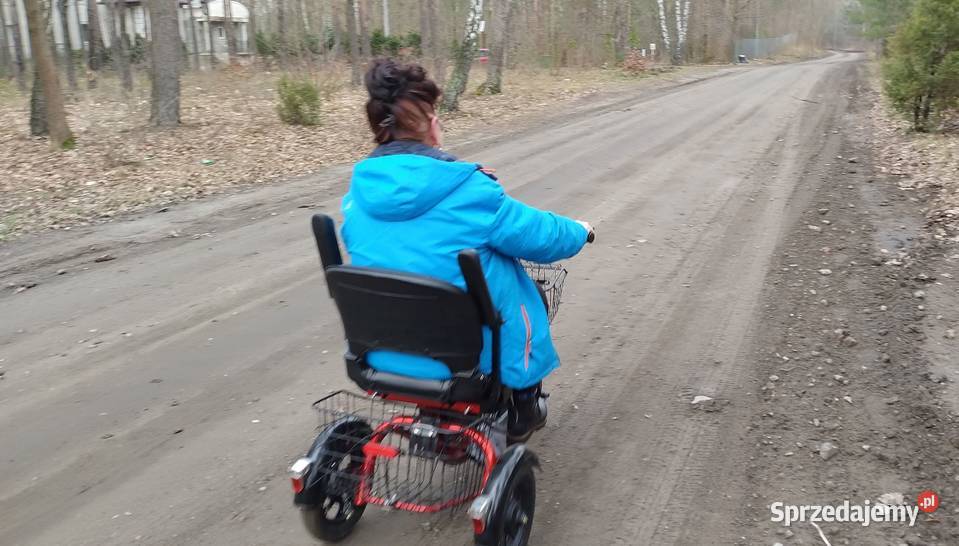 Pojazd wózek seniora