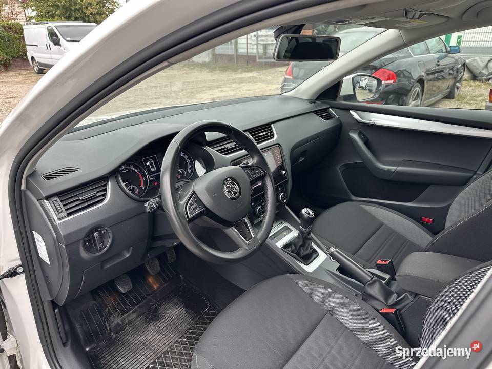 koda Octavia 10TSI 115Salon IWŁFV23 Kredyt