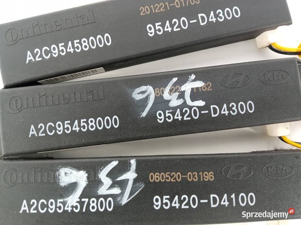 WZMACNIACZ KOMPLET 95420D4300 95420D4100 Hyundai