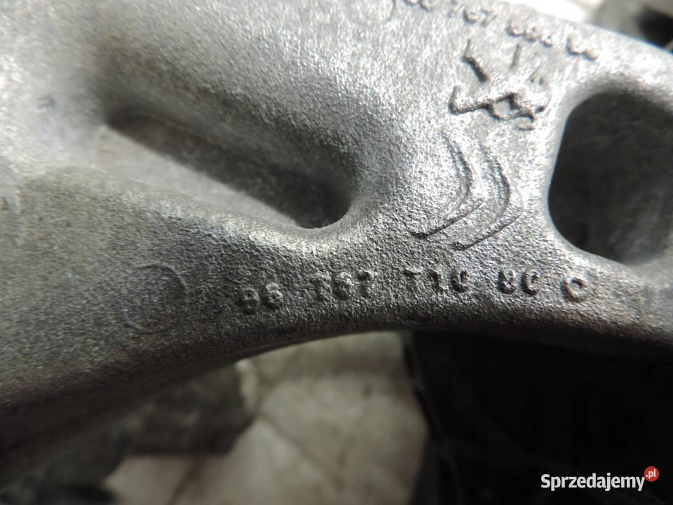 PODUSZKA SILNIKA OPEL CROSSLAND 12 9676771080 osobowe Części samochodowe