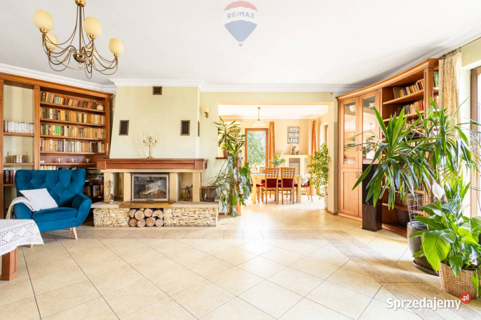 sprzedaży domu wolnostojącego 430m2 Henryszew