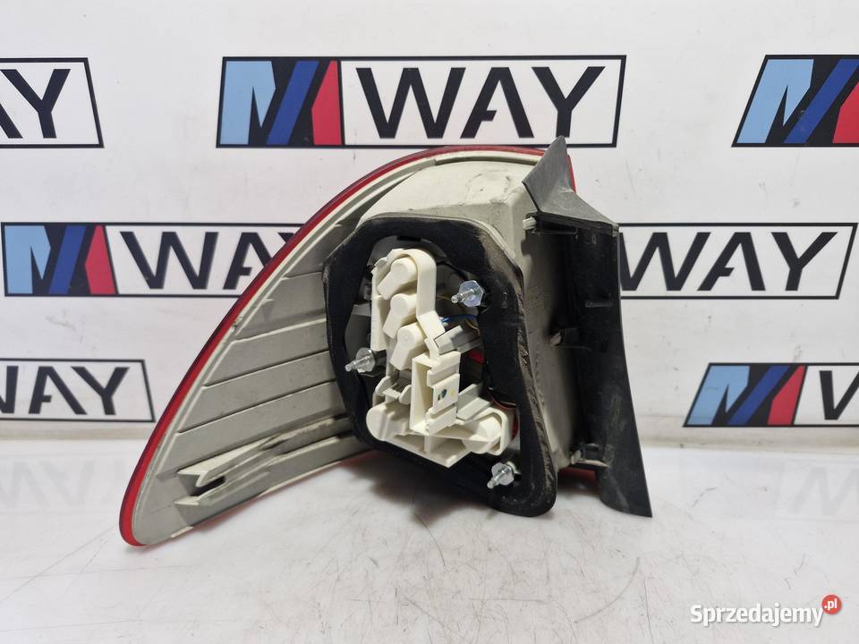7289432 BMW E91 LAMPA PRAWA TYŁ TYLNIA W BŁOTNIK