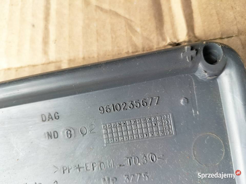 PEUGEOT 306 9610235677 OSŁONA BEZPIECZNIKÓW Kamień-Kolonia