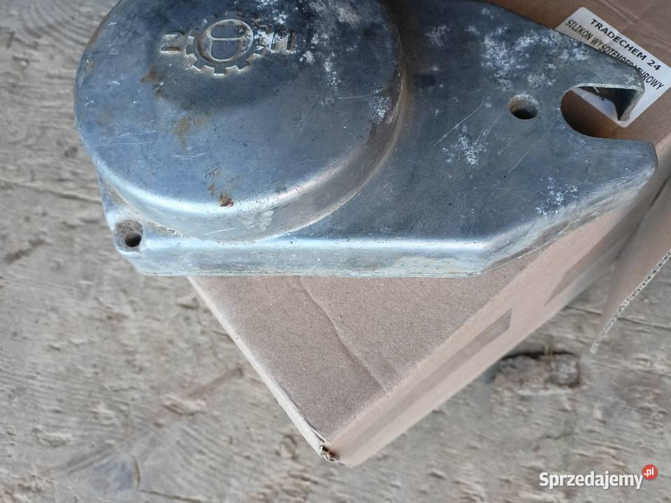 Dekiel lewy pokrywa zapłonu Dezamet 017 komar Lublin