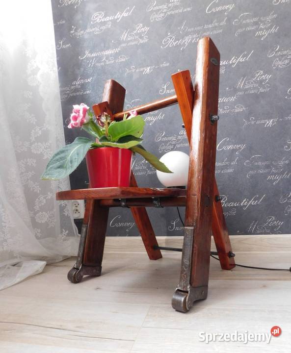 Kwietnik z lampą Dekoracje i ozdoby Słupsk