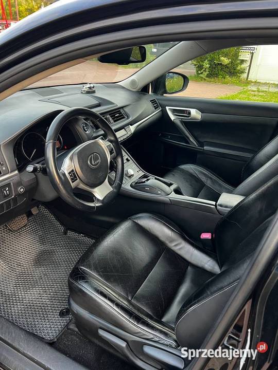 Sprzedaż Lexusa CT200h z 2011 roku w stanie Łódź sprzedam