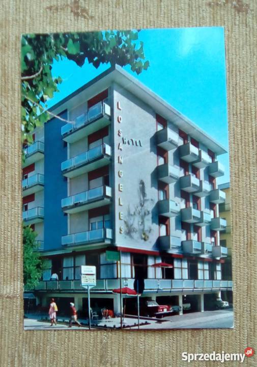 WIDOK NA HOTEL LOS ANGELES W RICCIONE Piszczac