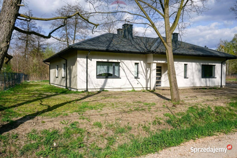 Nowoczesny wolnostojący dom 168m2 w Adamowiźnie taras Adamowizna