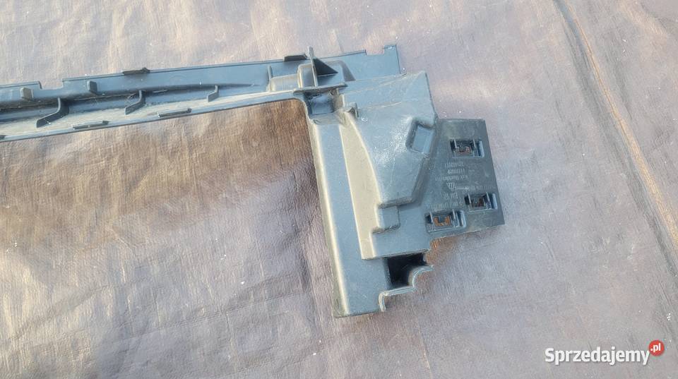 MERCEDES W117 KIEROWNICA POWIETRZA OSLONA WLOT osobowe Ruda Śląska