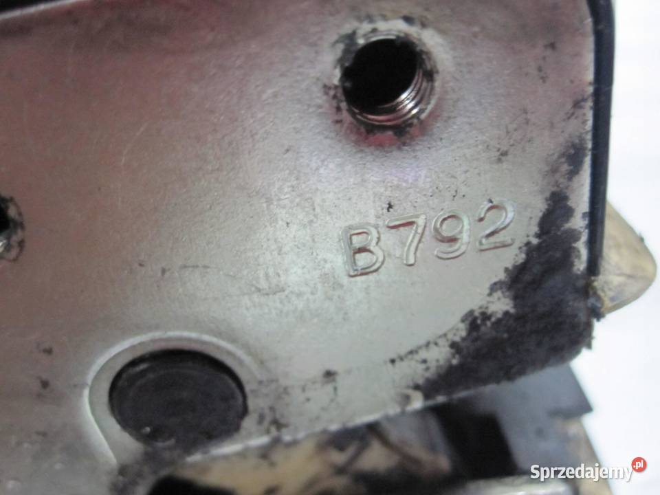 DOBLO II COMBO D LIFT 16r zamek drzwi lewy tył