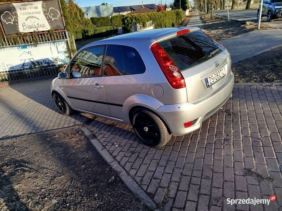 Sprzedam Forda Fiestę Rok produkcji 2005