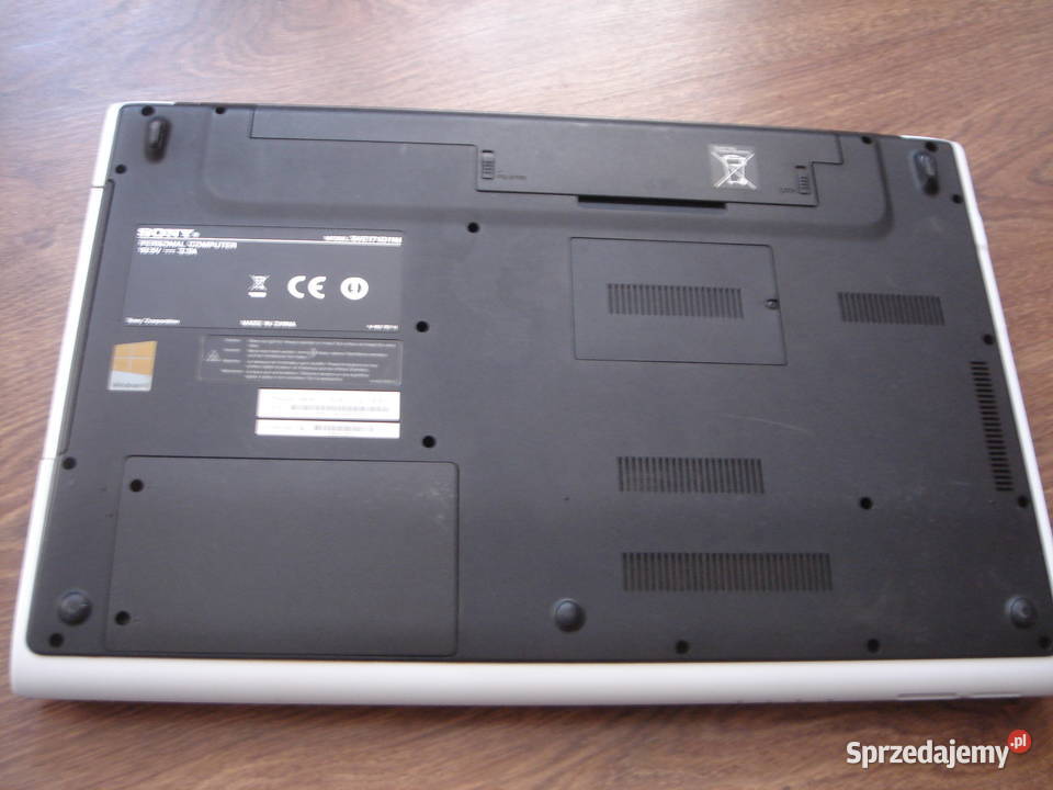 Sony Vaio Sve171 173 4GB2020M320GBW10 Dodatkowe wyjście VGA Sony Dąbrowa Górnicza