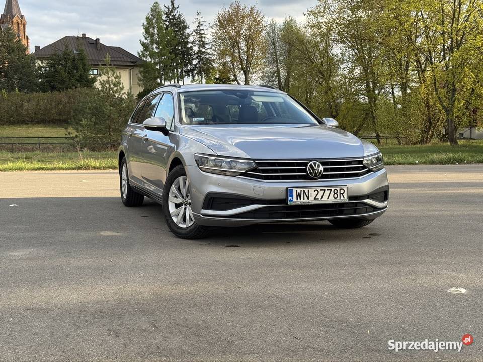 Volkswagen Passat B8 15 2022r 15 TSI DSG Leoncin