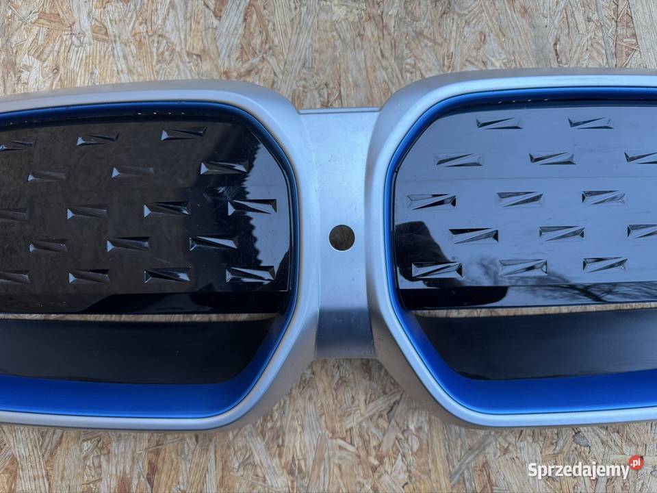Grill atrapa chłodnicy BMW ix3 G08 kamera Sieraków