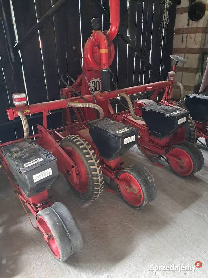 Siewnik do kukurydzy becker areomat Siewniki i sadzarki